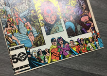 Load image into Gallery viewer, Crisis on Infinite Earths No. #11 1986 DC Comics
