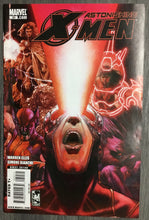Load image into Gallery viewer, Astonishing X-Men No. #30 2009 Marvel Comics
