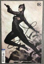 Load image into Gallery viewer, Catwoman No. #10 2019 DC Comics
