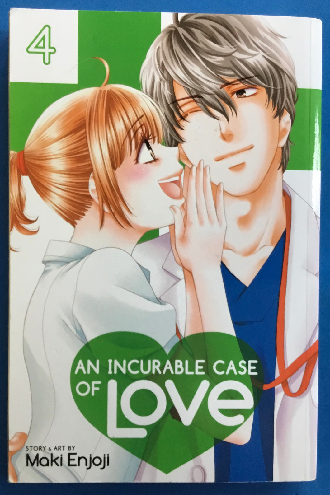 An Incurable Case of Love Volume 4 by Maki Enjoji 2020